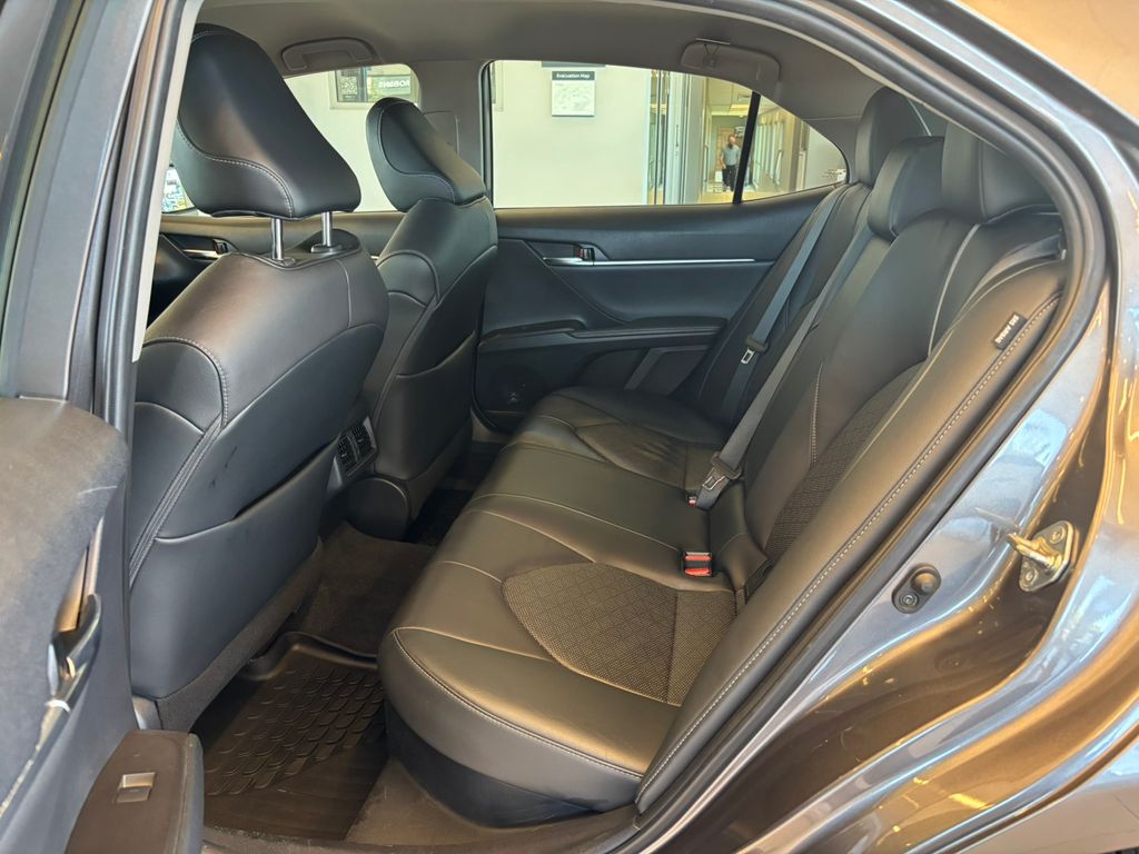 2021 Toyota Camry Hybrid XSE