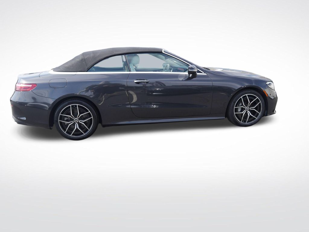 Thumbnail: 2022 Mercedes-Benz E-Class - 6