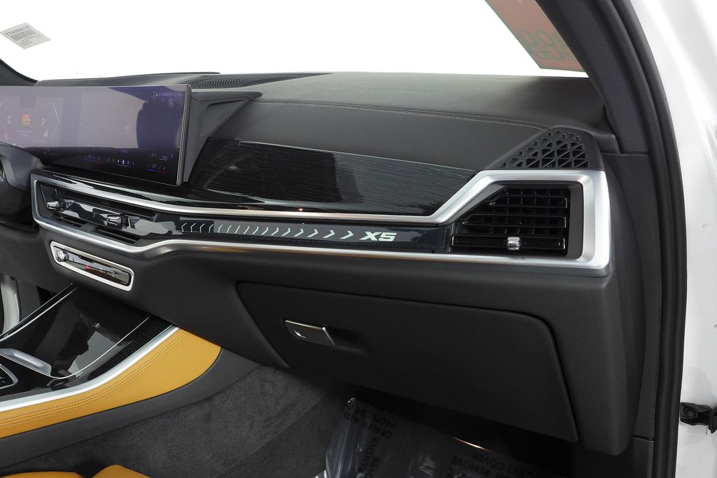 Thumbnail: 2024 BMW X5 - 14