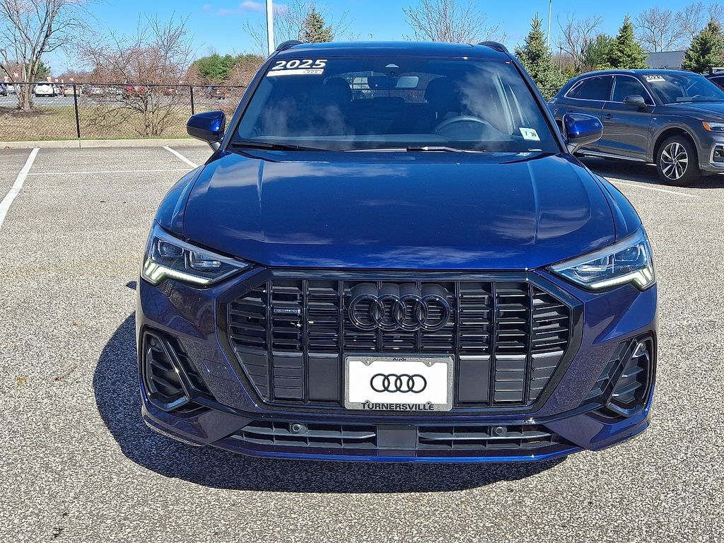 Thumbnail: 2025 Audi Q3 - 2
