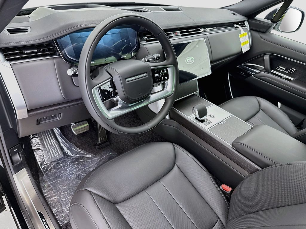 Thumbnail: 2026 Land Rover Range Rover - 10
