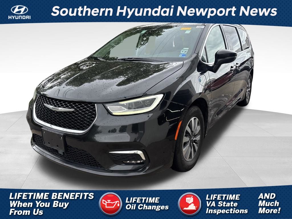 2023 Chrysler Pacifica Hybrid Touring L FWD