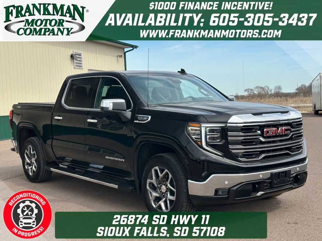 2024 GMC Sierra 1500 SLT Crew Cab 4WD