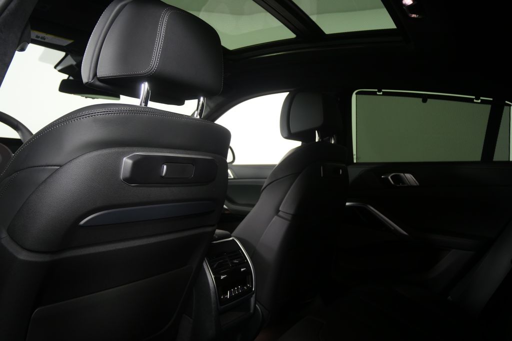 Thumbnail: 2027 BMW X6 - 15
