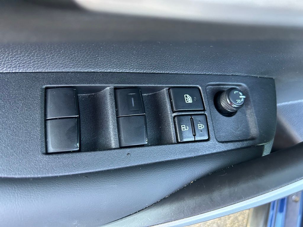 Thumbnail: 2025 Toyota Corolla - 16