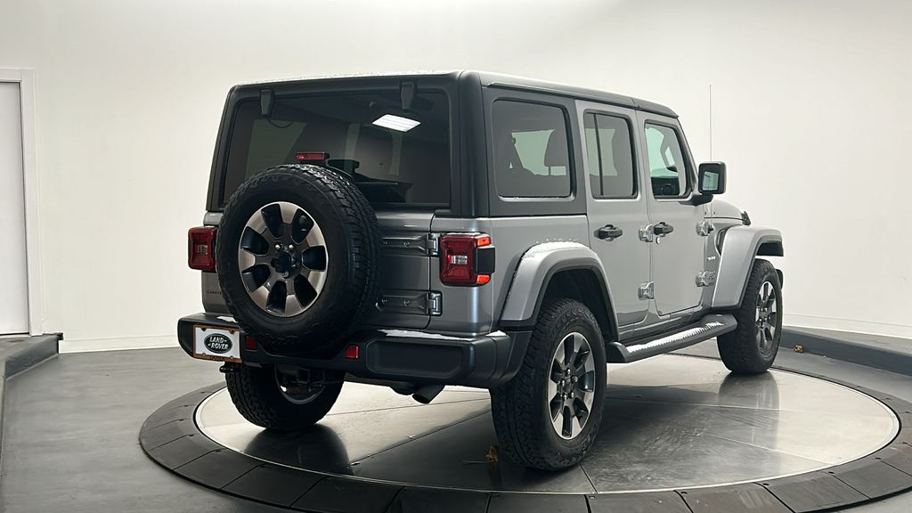 2018 Jeep Wrangler Unlimited Sahara 5