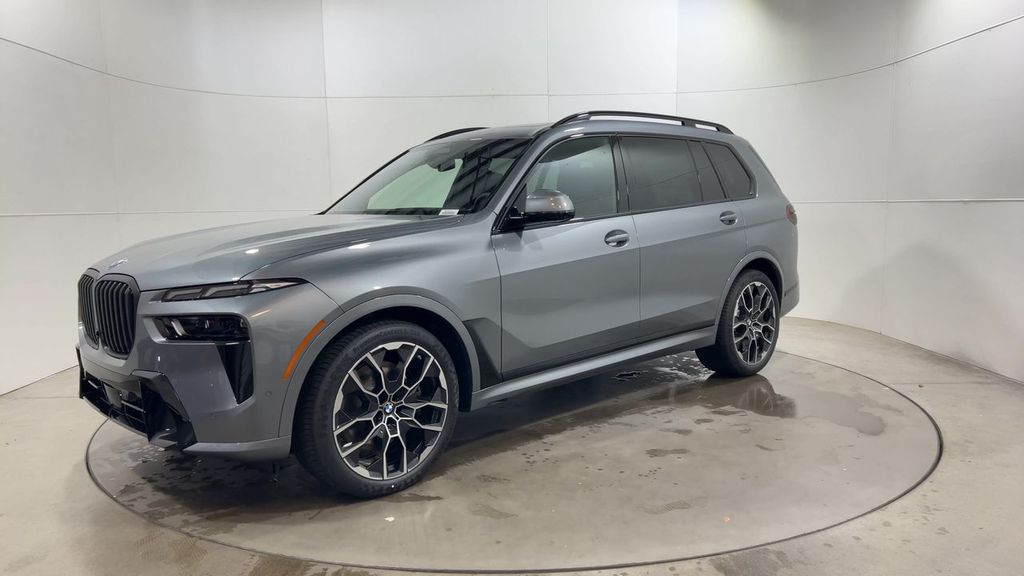 Thumbnail: 2026 BMW X7 - 4