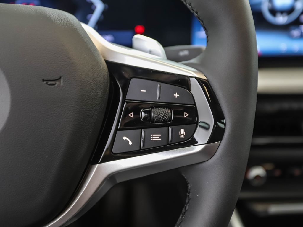 Thumbnail: 2025 BMW 3 Series - 13