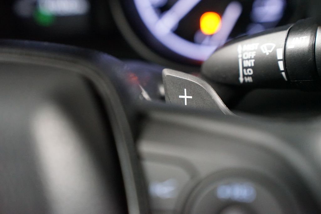 Thumbnail: 2023 Toyota Camry - 15