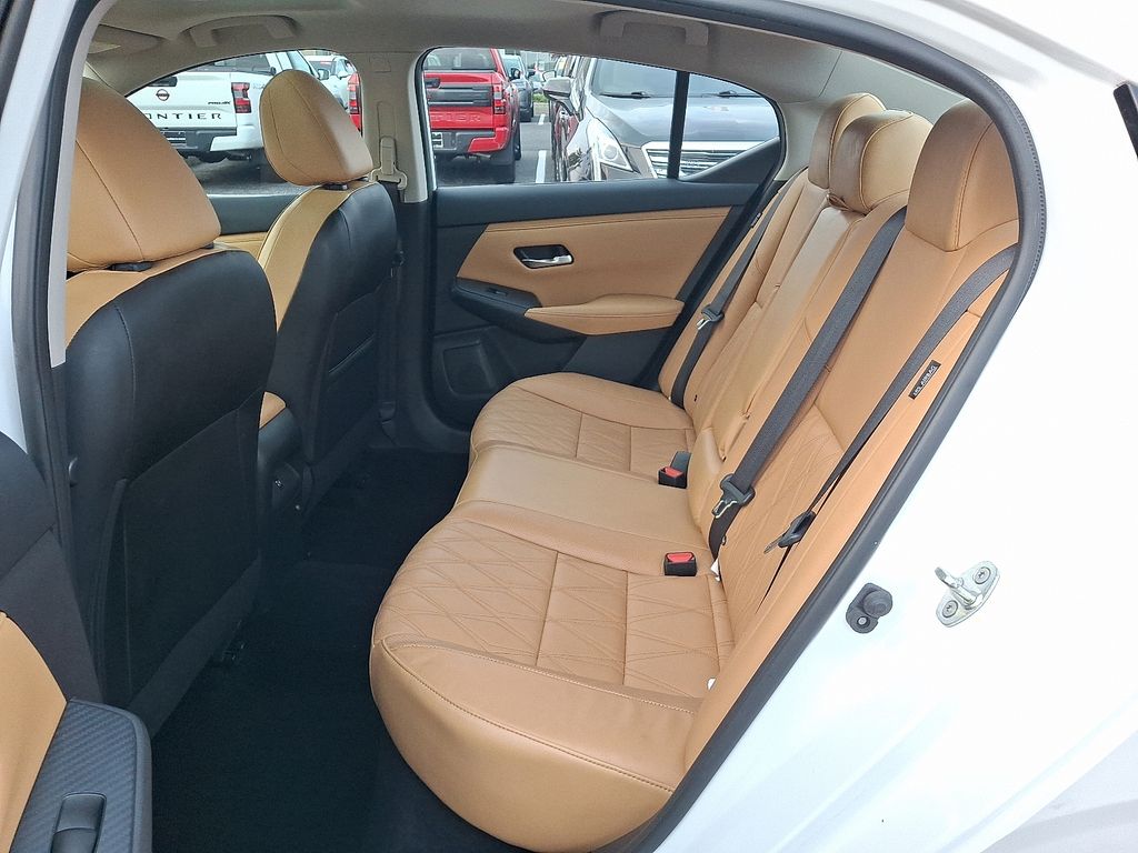 Thumbnail: 2020 Nissan Sentra - 10