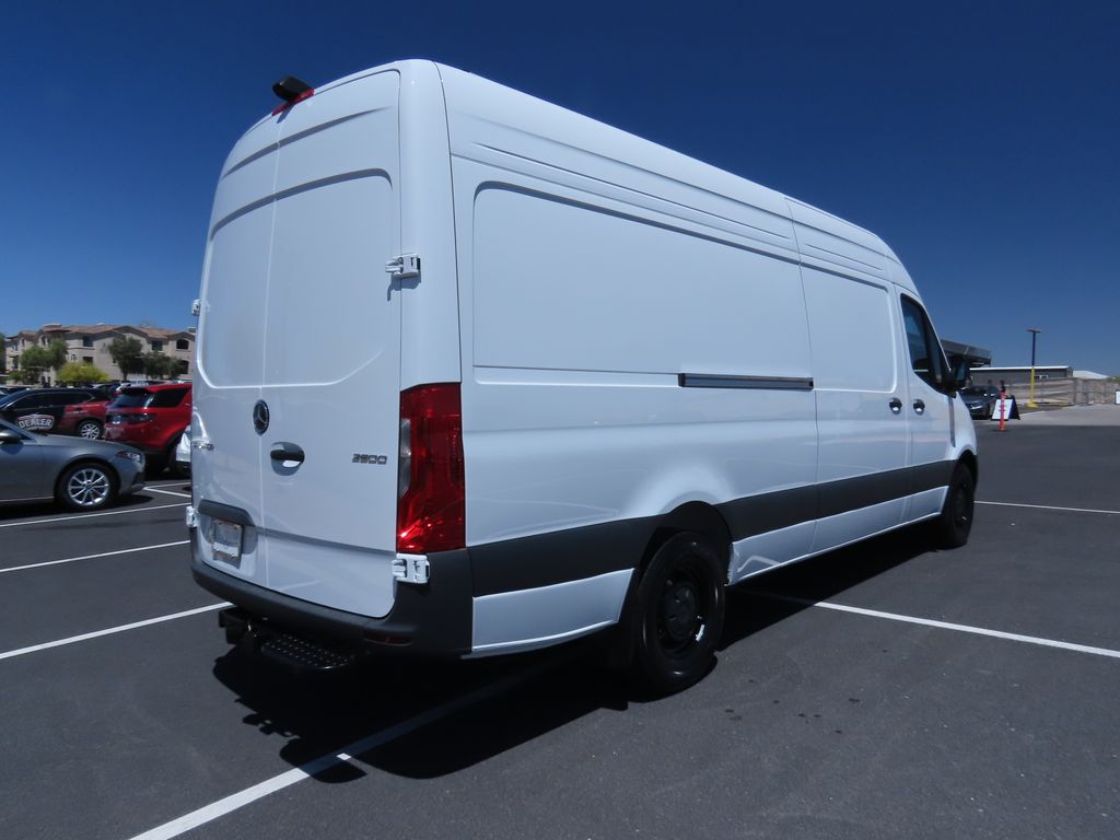 2024 Mercedes-Benz Sprinter 2500 5