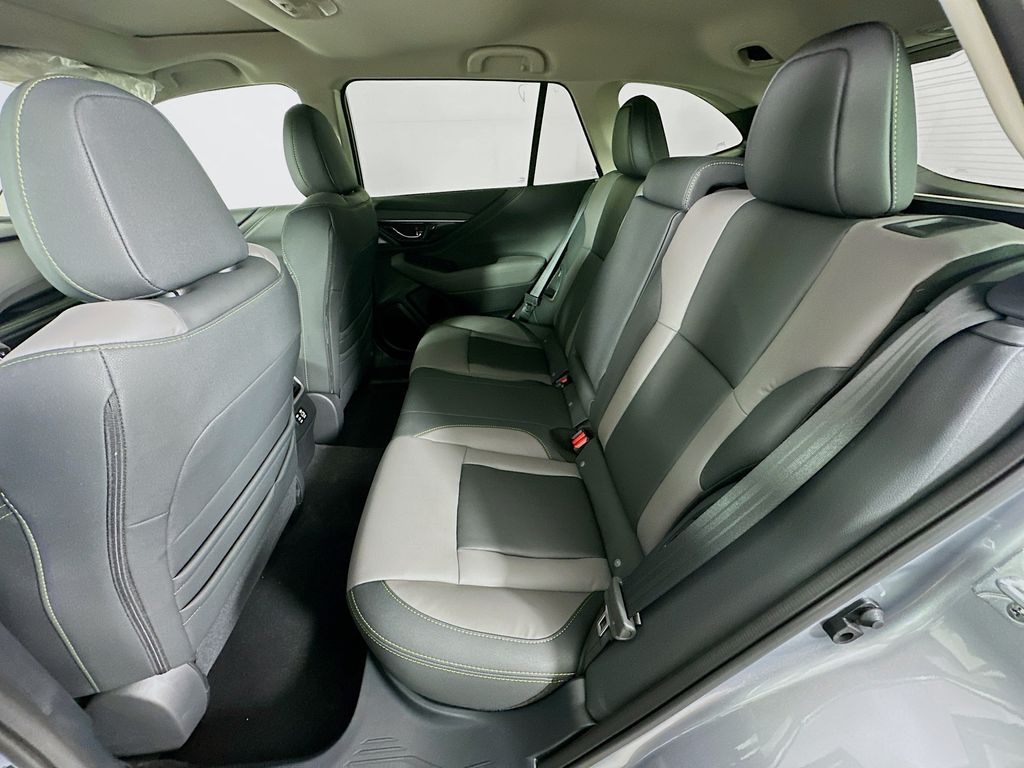 2025 Subaru Outback Onyx Edition - Photo 29