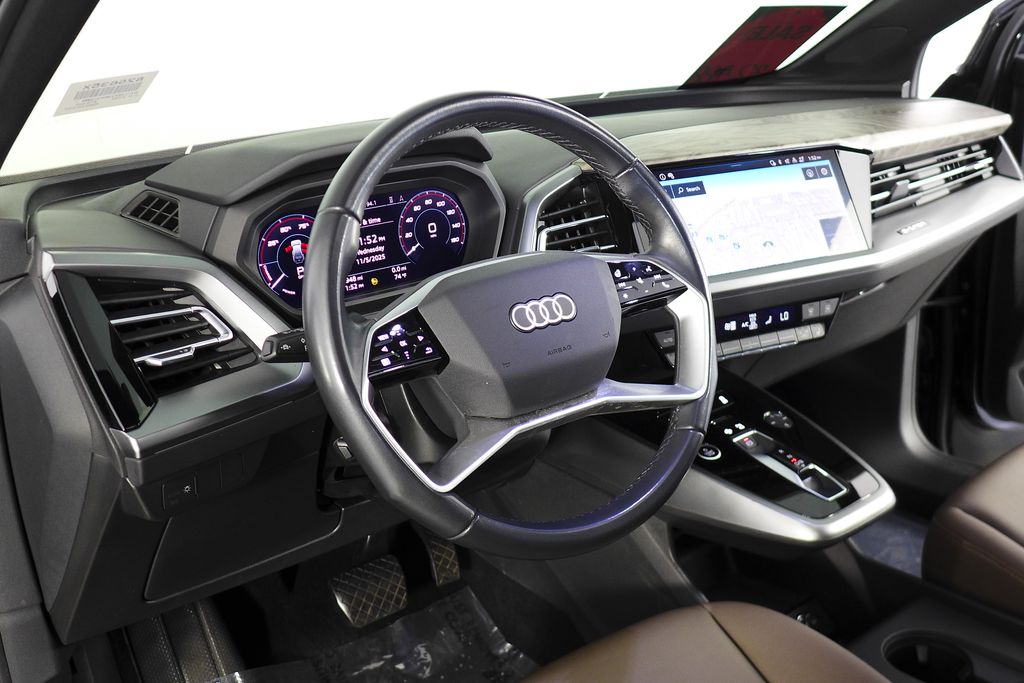 Thumbnail: 2024 Audi Q4 e-tron - 31