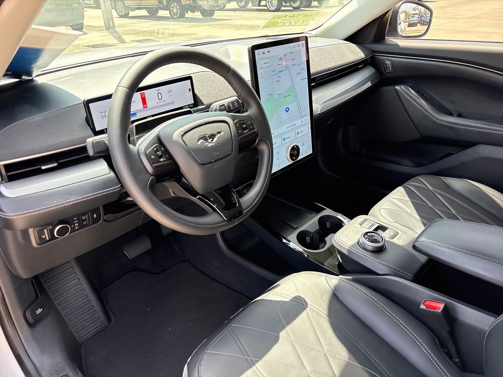 Certified Used 2023 White Ford Select image 6