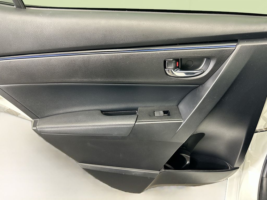 Thumbnail: 2019 Toyota Corolla - 24