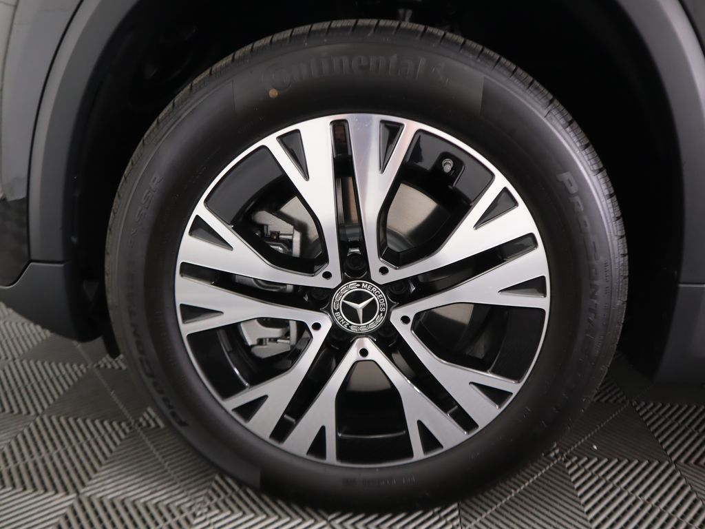 Thumbnail: 2025 Mercedes-Benz GLA - 32