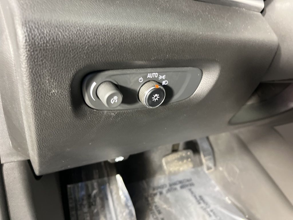 Thumbnail: 2023 Chevrolet Traverse - 29