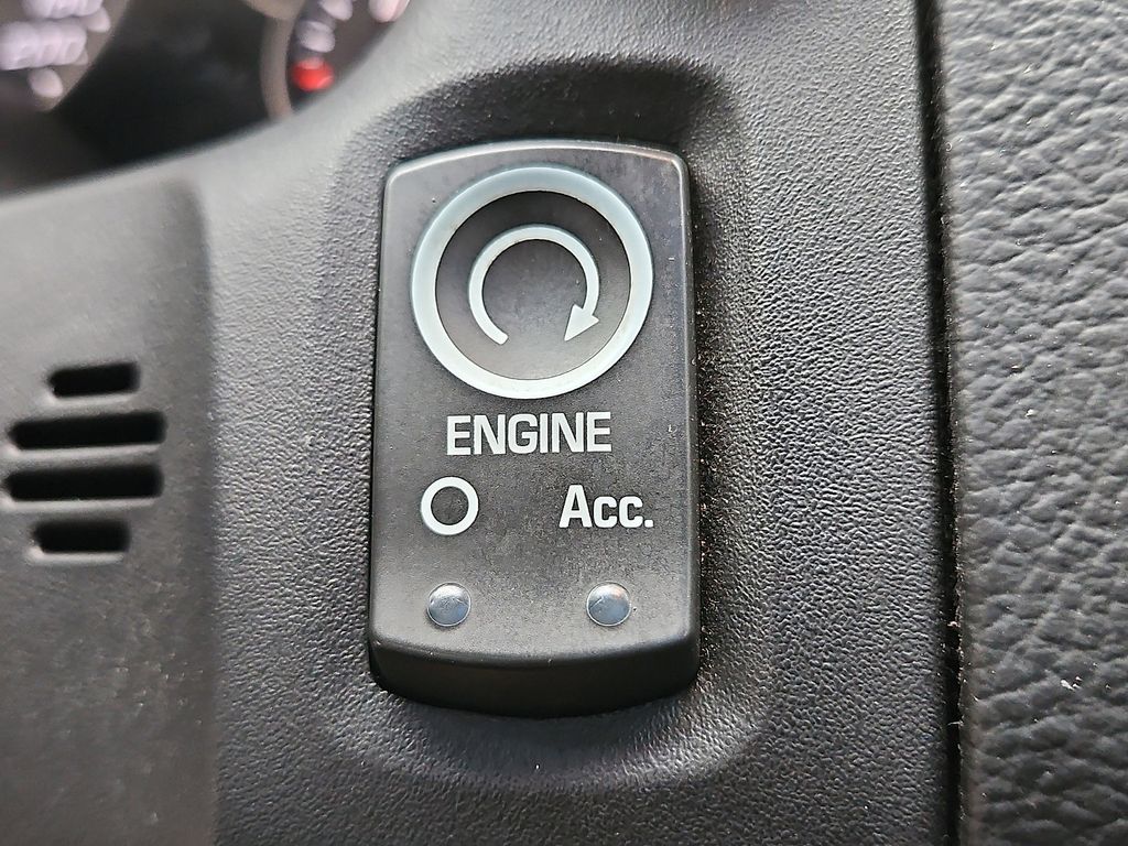 Thumbnail: 2005 Chevrolet Corvette - 18