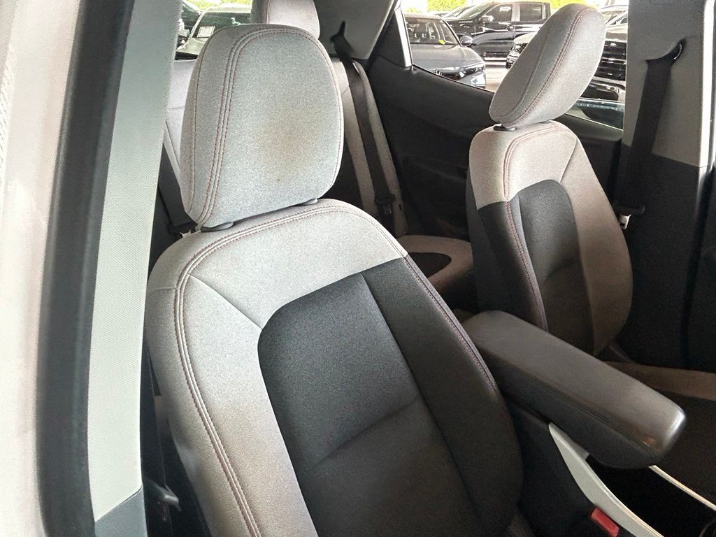 Used 2020 Summit White Chevrolet LT image 34