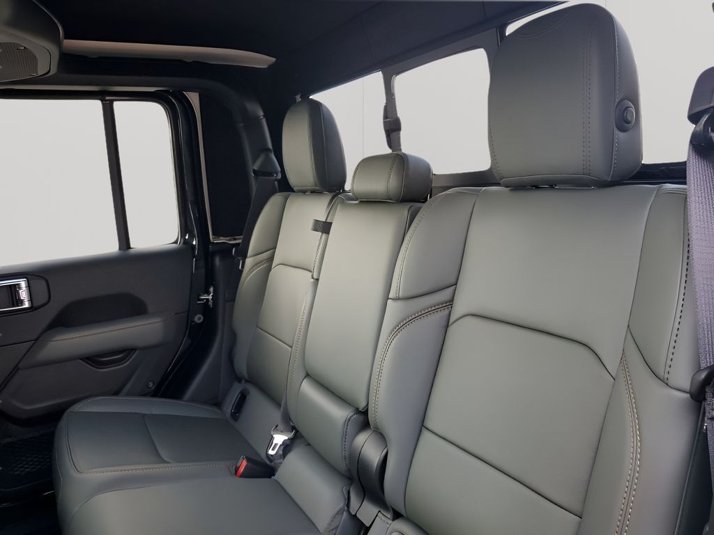 New Car 2025 Jeep Gladiator  Mojave For Sale Under $50,000 In Austin, Texas