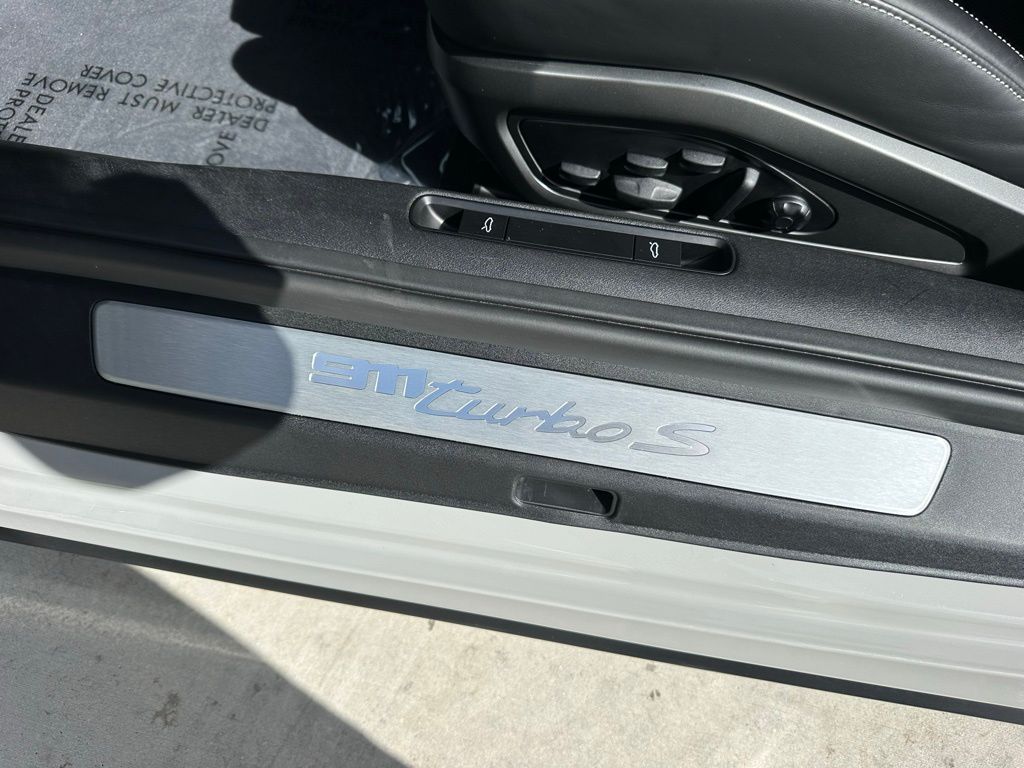 Thumbnail: 2022 Porsche 911 - 22