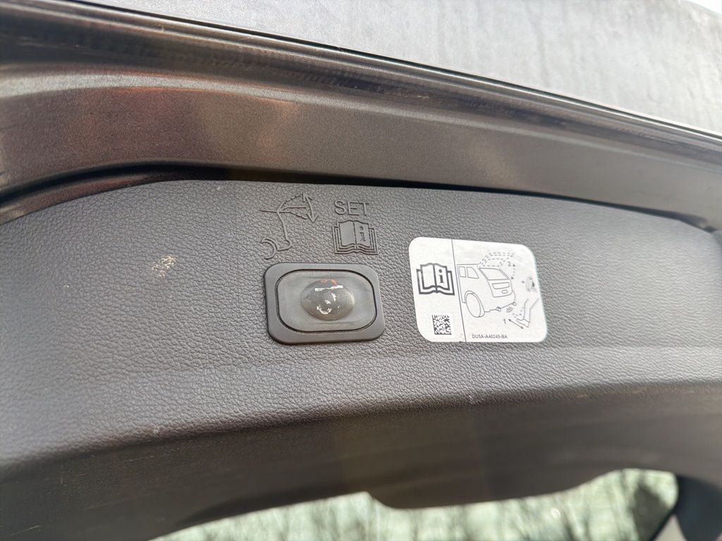 Thumbnail: 2017 Ford Escape - 23