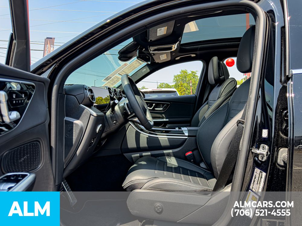 Used 2025 Black Mercedes-Benz GLC 300 image 10