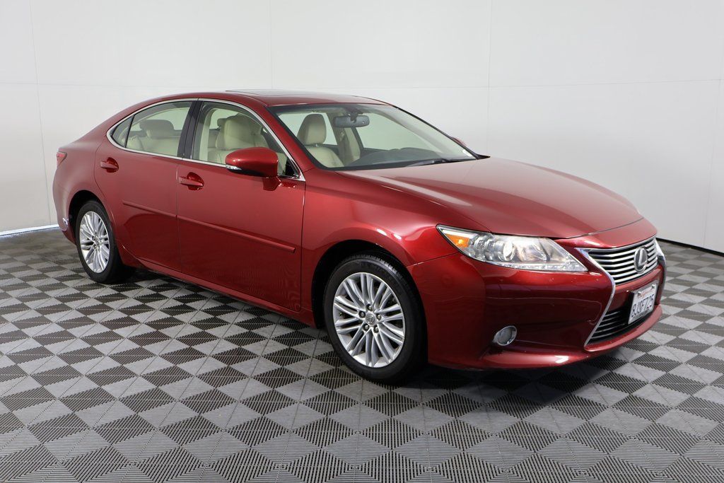 Thumbnail: 2013 Lexus ES - 2