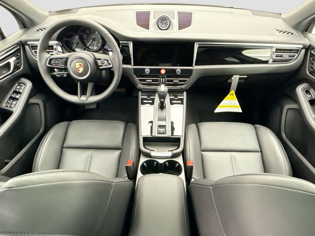 Thumbnail: 2026 Porsche Macan - 16