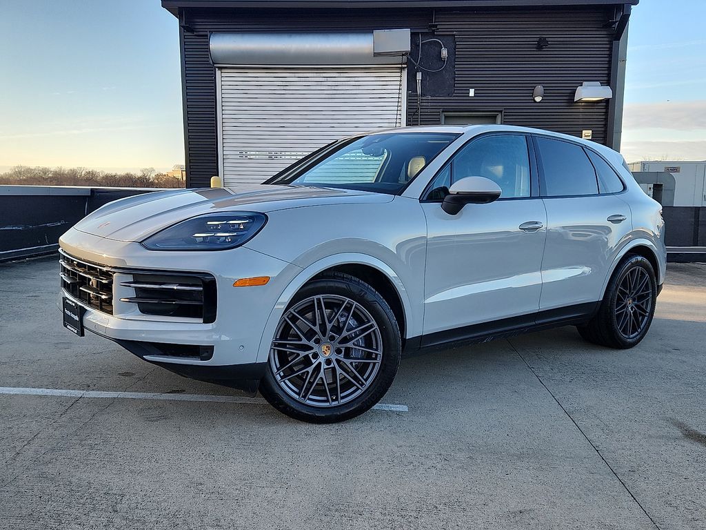 2025 Porsche Cayenne AWD