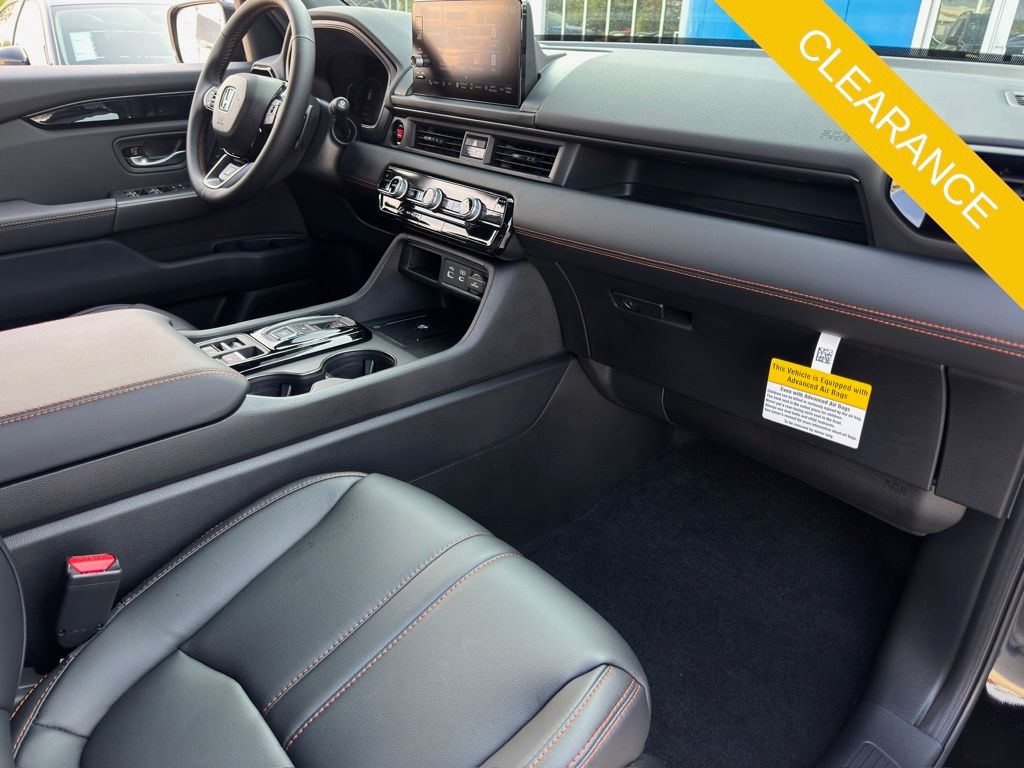 2025 Honda Pilot TrailSport Black at Monument Chevrolet