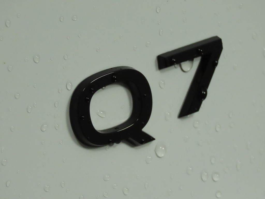 Thumbnail: 2026 Audi Q7 - 9