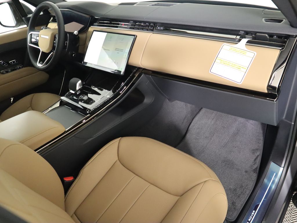 2025 Land Rover Range Rover Sport SE 18