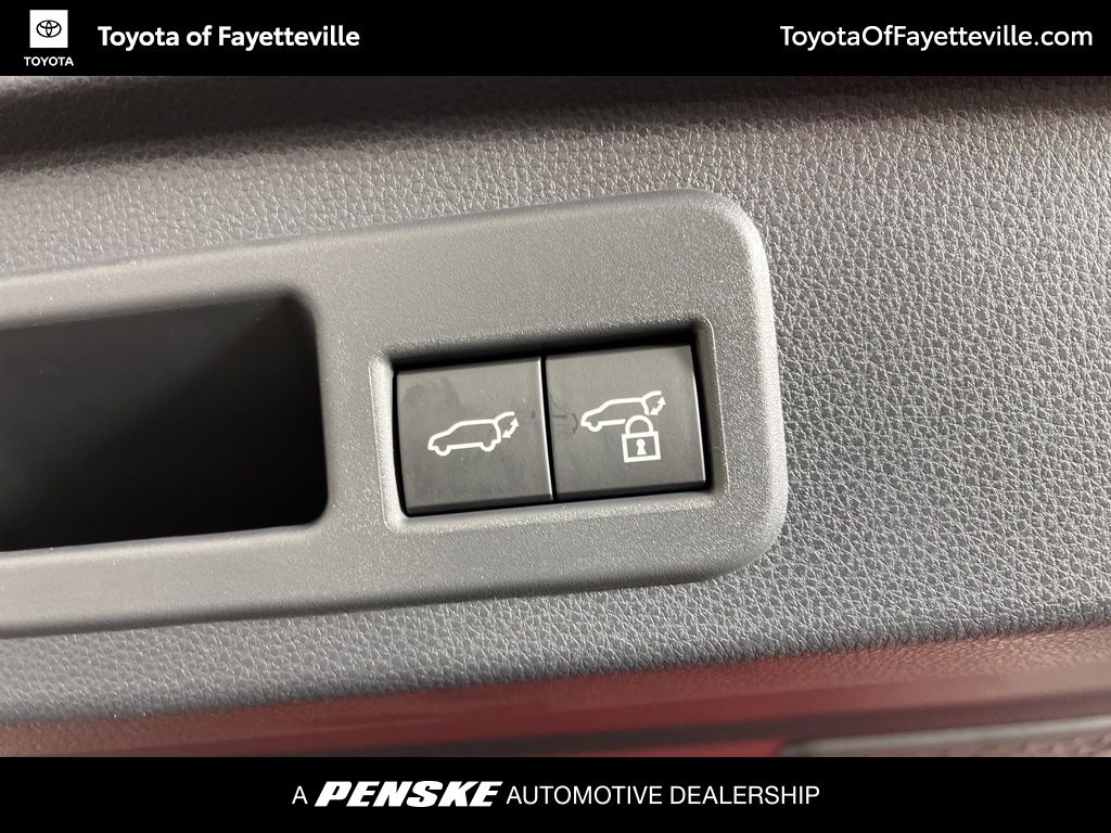 Thumbnail: 2025 Toyota 4Runner - 23