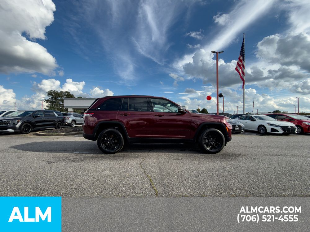 2025 Jeep Grand Cherokee Altitude - Photo 10