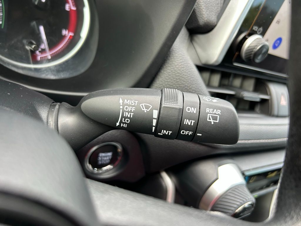 Thumbnail: 2023 Toyota RAV4 - 21