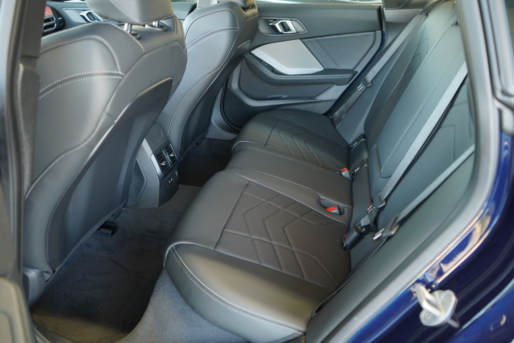 Thumbnail: 2026 BMW 2 Series - 18