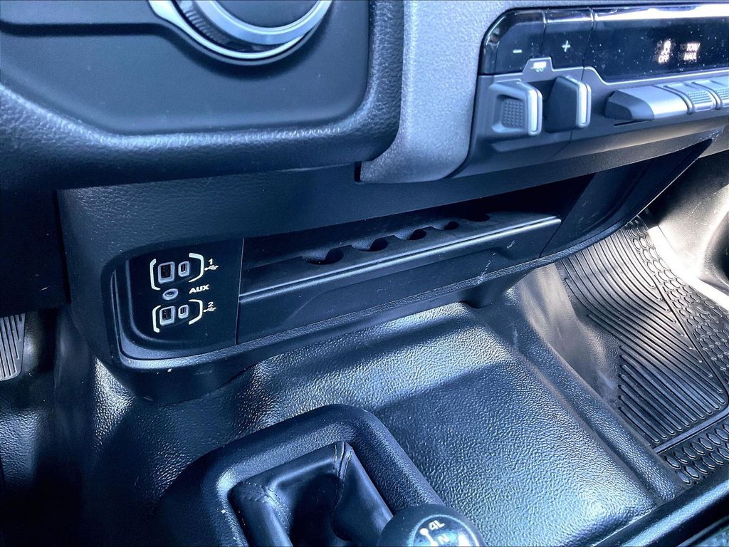 2023 Ram 3500 — photo 30