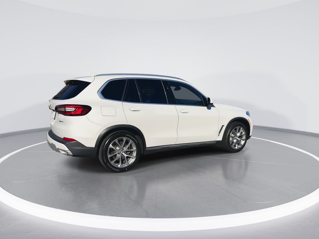 Thumbnail: 2023 BMW X5 - 8
