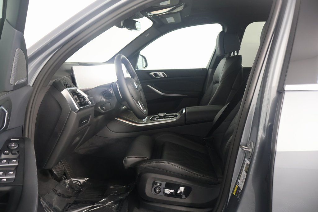 Thumbnail: 2026 BMW X5 - 5