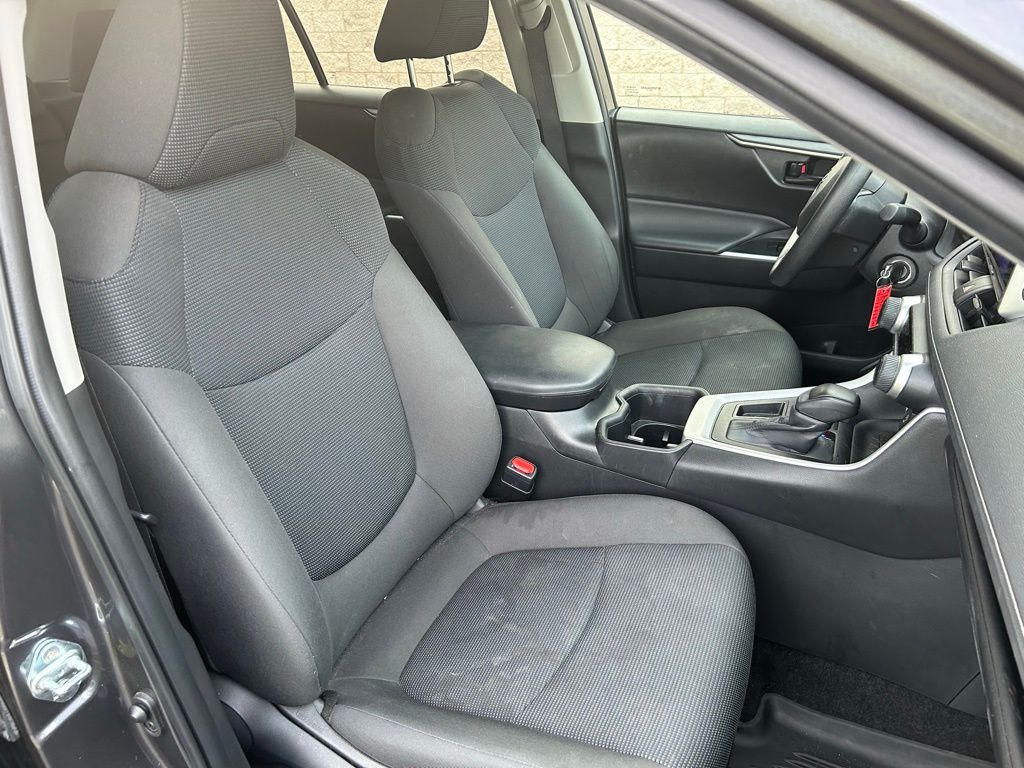 2024 Toyota RAV4 LE 15