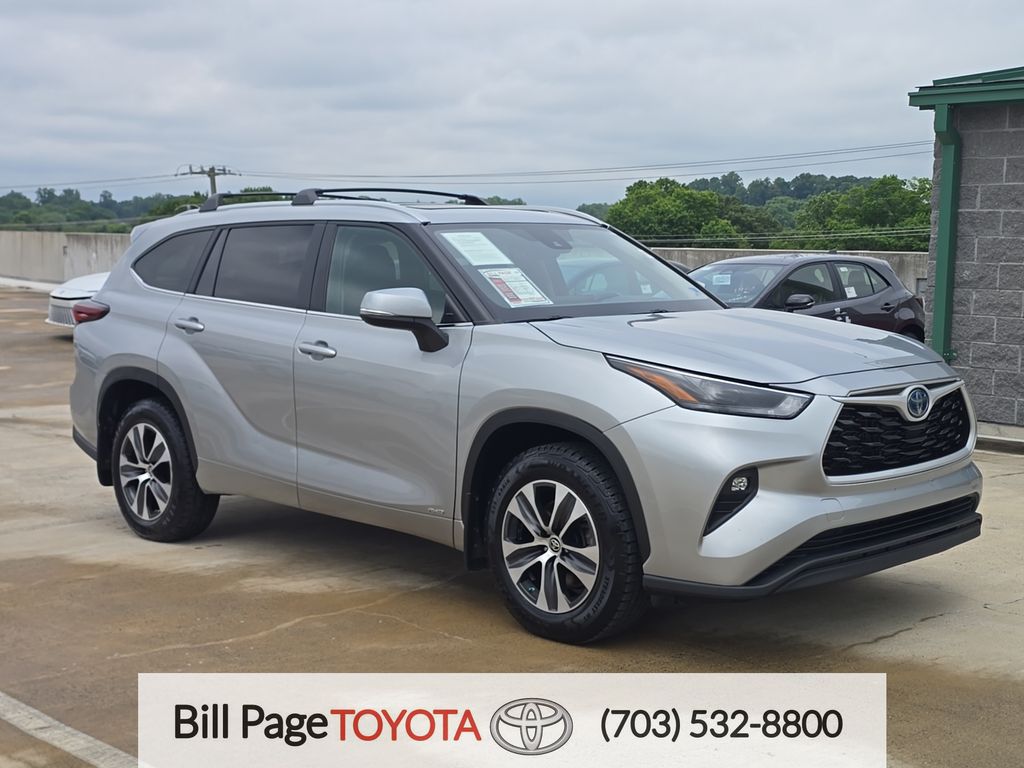 Celestial Silver Metallic 2024 Toyota Highlander Hybrid SUV / Crossover All-Wheel Drive Continuously Variable Transmission