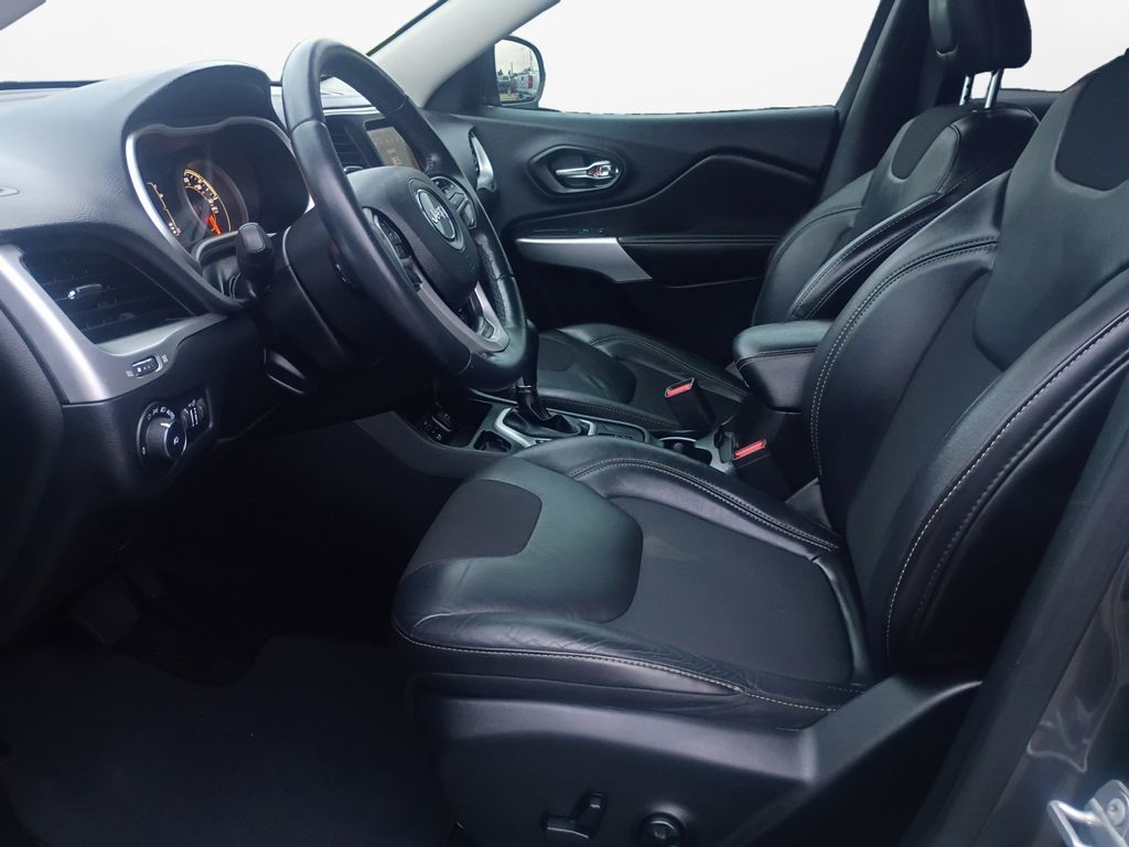 Used Car 2018 Jeep Cherokee  Latitude Plus For Sale Under $20,000 In Austin, Texas