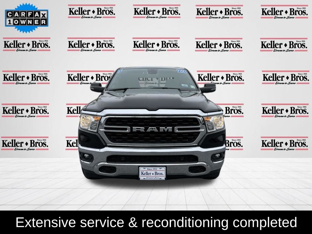 View vehicle photo 2