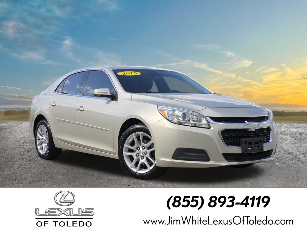 Champagne Silver Metallic 2015 Chevrolet Malibu Sedan Front-Wheel Drive 6-Speed Automatic Overdrive