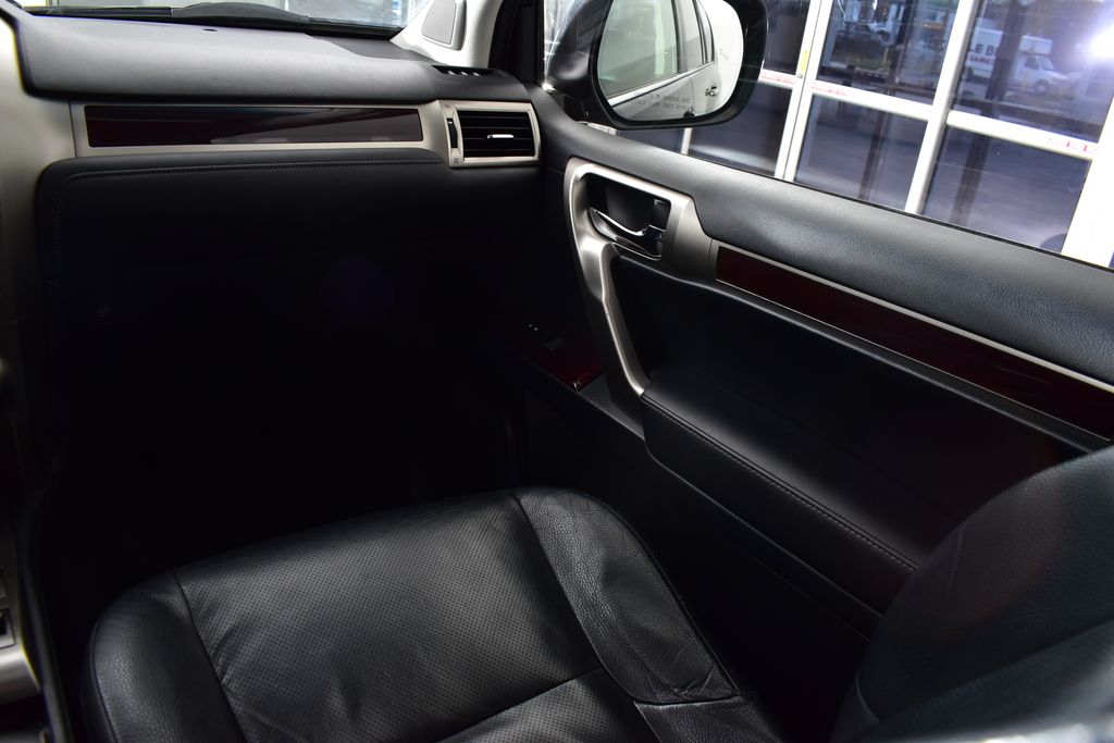 Thumbnail: 2015 Lexus GX - 27