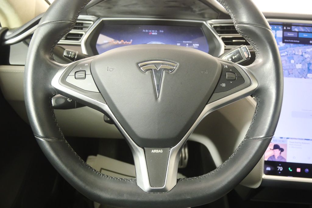 Thumbnail: 2013 Tesla Model S - 19