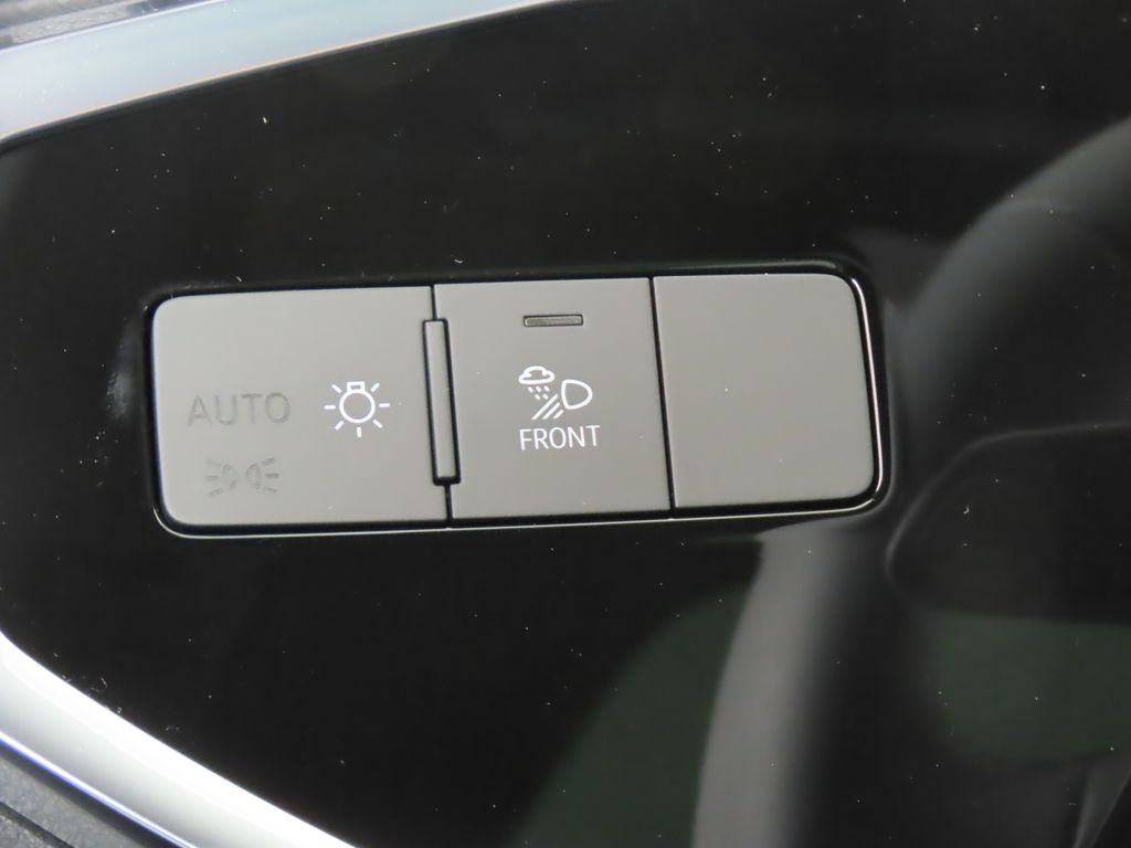 Thumbnail: 2025 Audi Q3 - 19