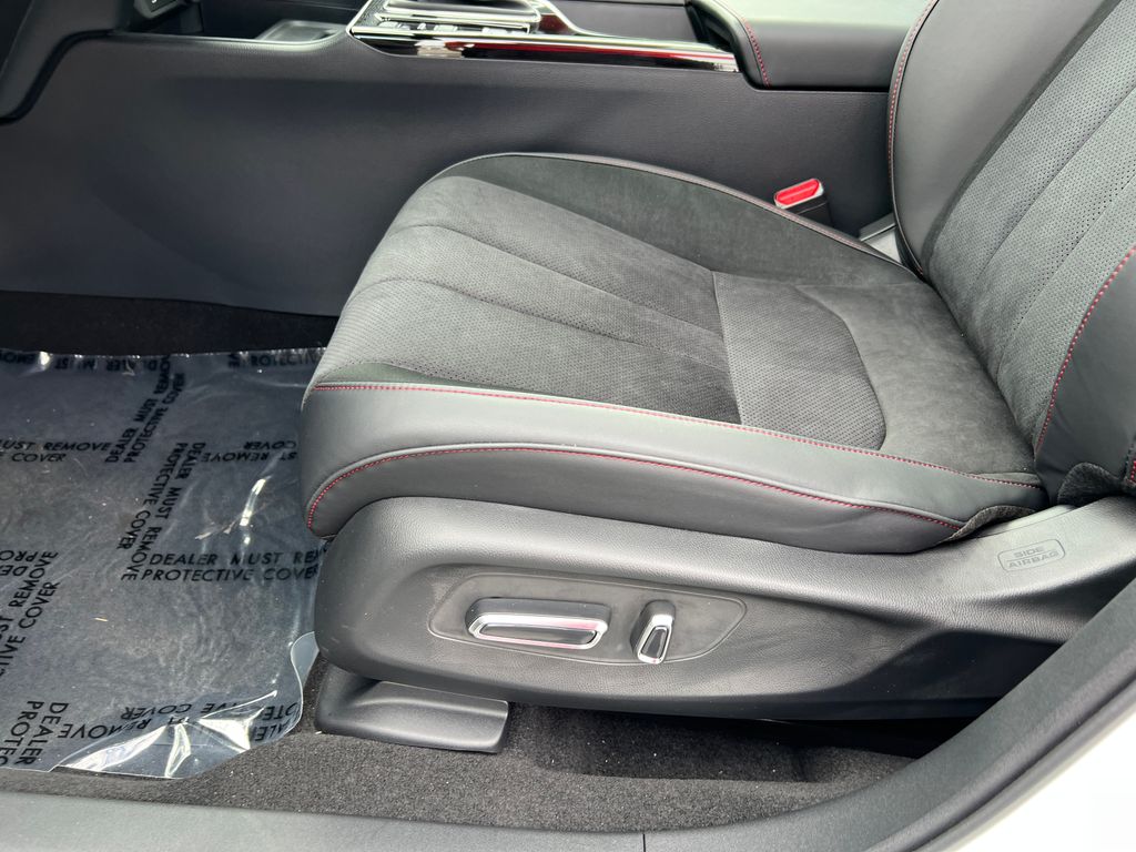 Thumbnail: 2025 Acura ADX - 15