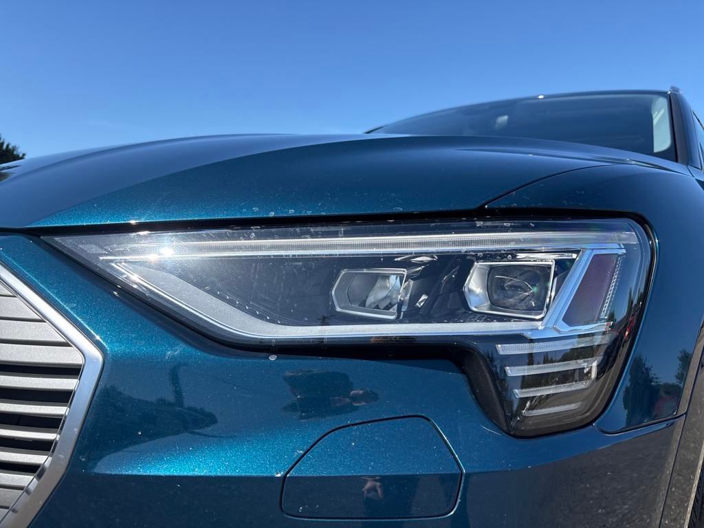 2019 Galaxy Blue Metallic Audi e-tron Prestige AWD SUV